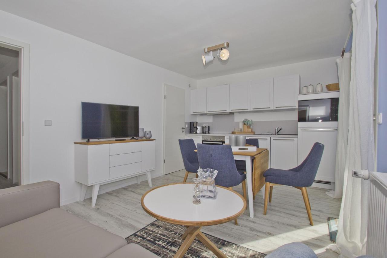 Moderne Ferienwohnung Mit Balkon, Meerblick - Ferienresidenz Zwei Boddenfewo 1-2 Lietzow Exteriör bild